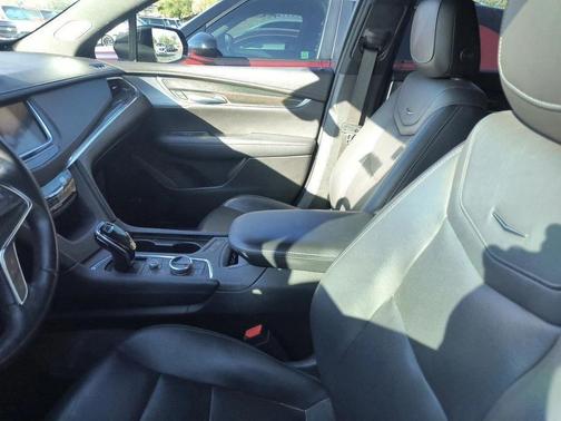 2020 Cadillac XT5 Sport