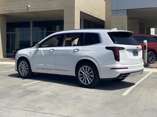 2021 Cadillac XT6 Premium Luxury FWD