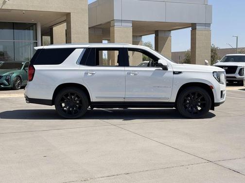 White Frost Tricoat 2023 GMC Yukon Denali