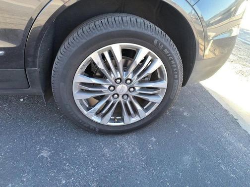 2017 Cadillac XT5 Premium Luxury