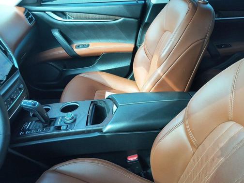 2021 Maserati Ghibli S GranLusso