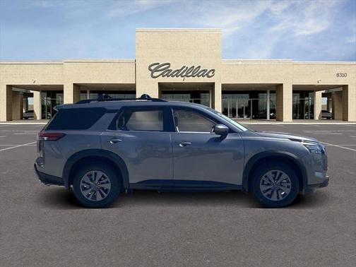 2025 Nissan Pathfinder SV FWD