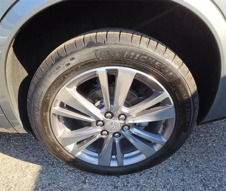 2025 Cadillac XT6 Premium Luxury AWD