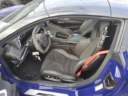 2025 Chevrolet Corvette Stingray w/3LT