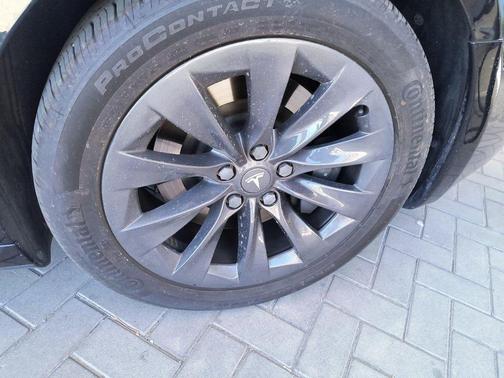 Black 2018 Tesla Model S 100D