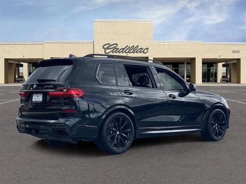 2021 BMW X7 M50i