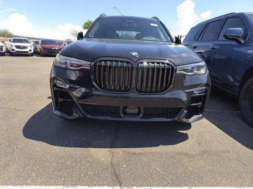 2021 BMW X7 M50i