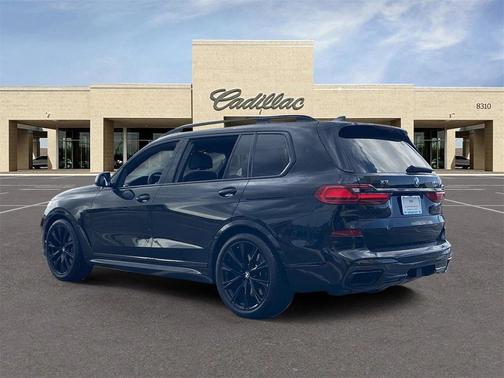 2021 BMW X7 M50i
