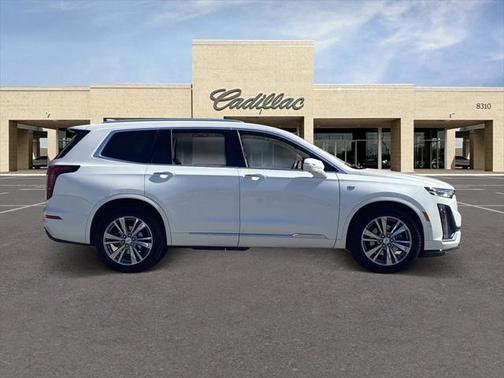 2022 Cadillac XT6 Premium Luxury FWD