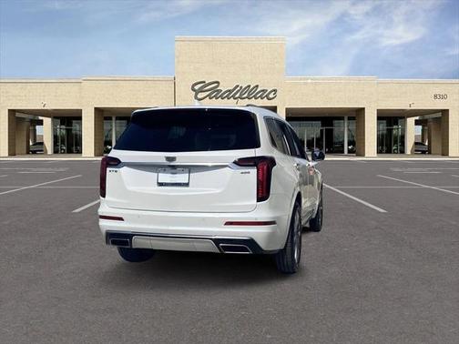 2022 Cadillac XT6 Premium Luxury FWD
