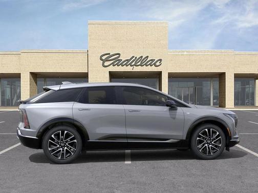 2025 Cadillac OPTIQ Sport 2 AWD