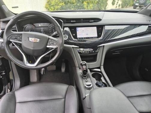 2025 Cadillac XT6 Premium Luxury AWD