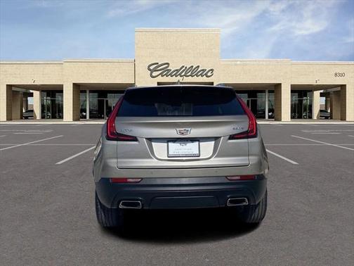 2022 Cadillac XT4 Luxury