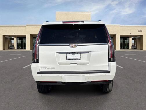 2018 Cadillac Escalade ESV Luxury