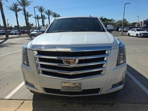 2018 Cadillac Escalade ESV Luxury