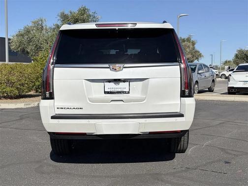 2018 Cadillac Escalade ESV Luxury