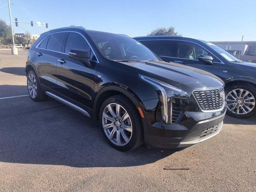 2023 Cadillac XT4 Premium Luxury