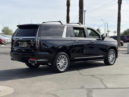 2023 Cadillac Escalade ESV Premium Luxury