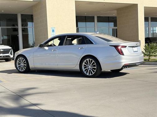 2019 Cadillac CT6 2.0L Turbo Luxury