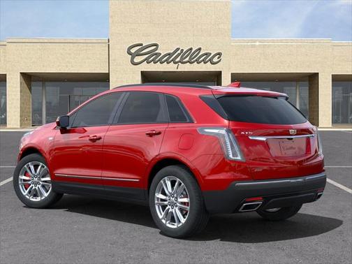 2025 Cadillac XT5 Sport