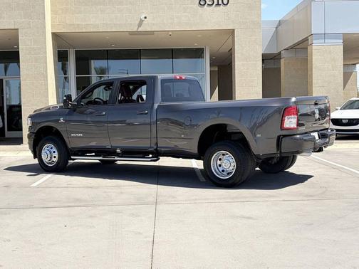 Granite Crystal Metallic Clearcoat 2024 RAM 3500 Big Horn Crew Cab 4x4 8' Box