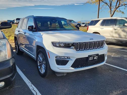 2023 Jeep Grand Cherokee Summit