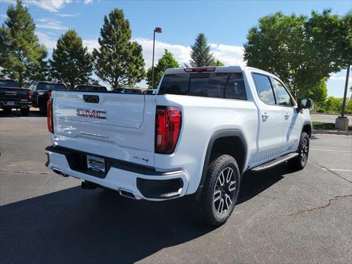 2025 GMC Sierra 1500 AT4