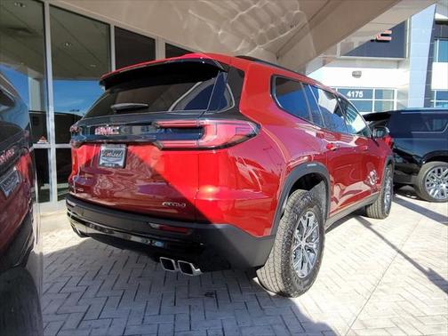 2025 GMC Acadia AWD AT4