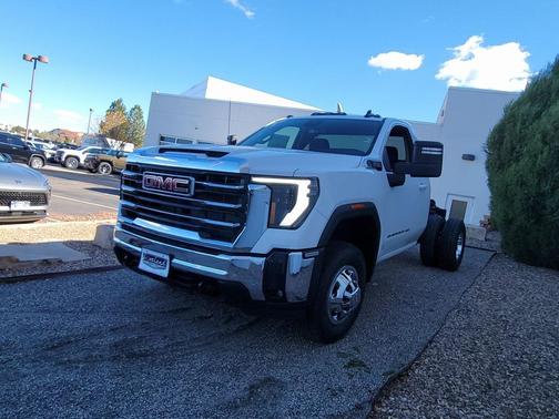 2026 GMC Sierra 3500 SLE