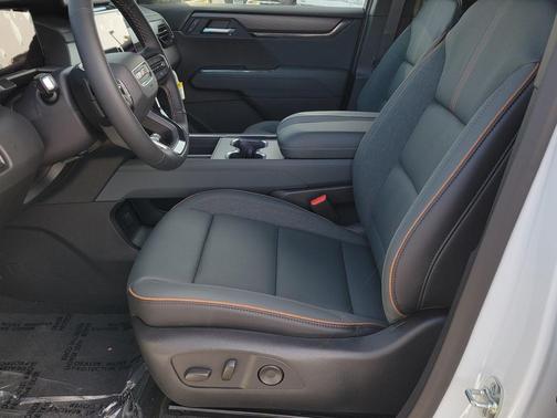 2026 GMC Acadia AT4 AWD