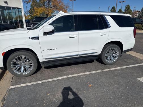 2021 GMC Yukon SLT