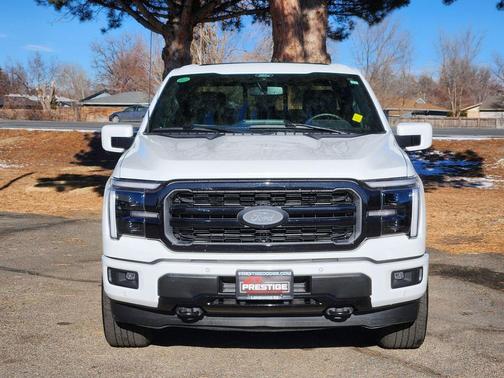 Star White Metallic Tri-Coat 2025 Ford F-150 Lariat