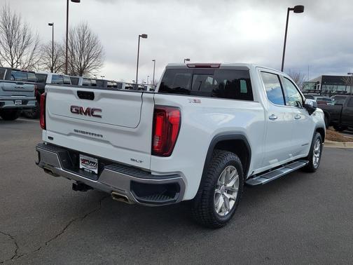 2022 GMC Sierra 1500 SLT