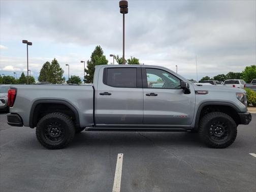 2025 GMC Sierra 1500 AT4X