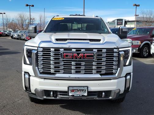 2024 GMC Sierra 2500 Denali
