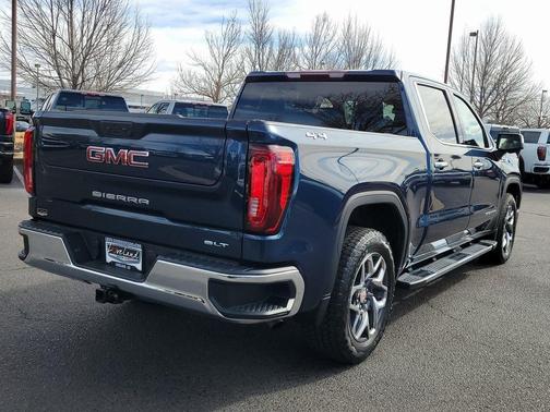 2022 GMC Sierra 1500 SLT