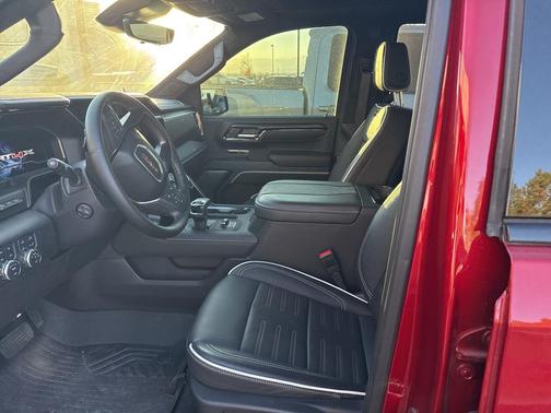 2025 GMC Sierra 1500 AT4X