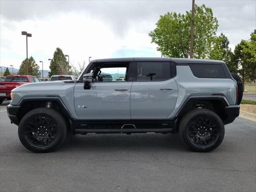 2024 GMC HUMMER EV SUV 2X