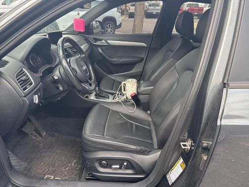 Daytona Gray Pearl Effect 2018 Audi Q3 2.0T Premium