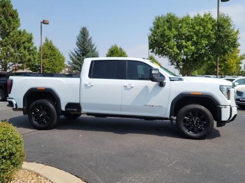 2024 GMC Sierra 2500 AT4