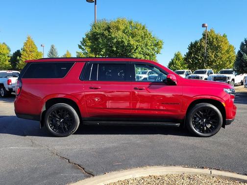 2021 Chevrolet Suburban RST