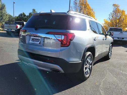2023 GMC Acadia FWD SLT