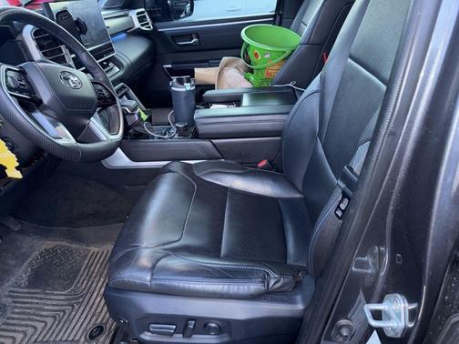 2023 Toyota Tundra Platinum