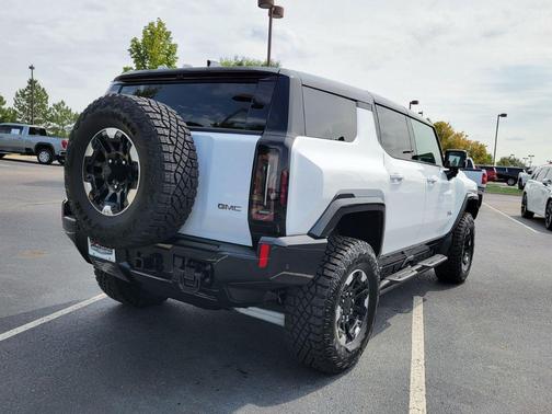 Interstellar White 2025 GMC HUMMER EV SUV 3X