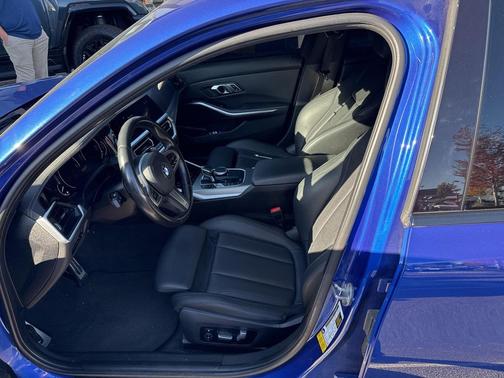 2019 BMW 330 330i