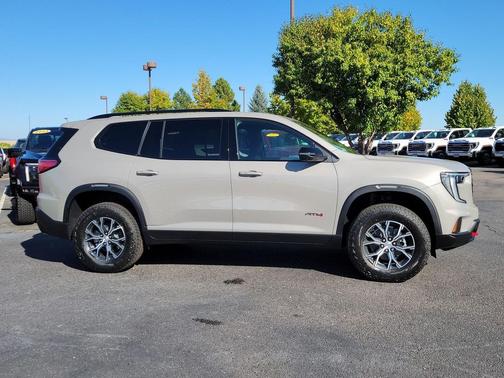 2026 GMC Acadia AWD AT4