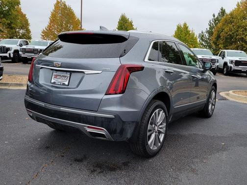 2022 Cadillac XT5 Premium Luxury