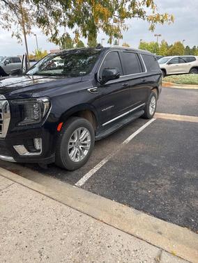 2022 GMC Yukon XL SLT