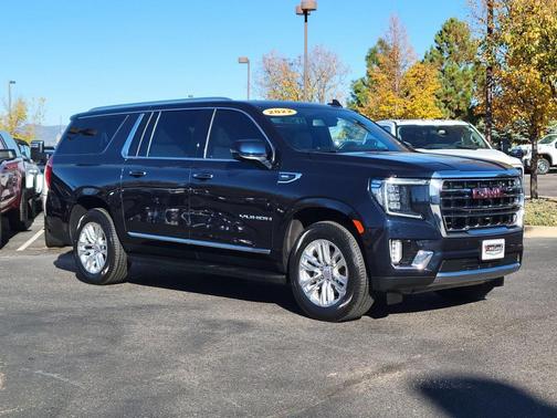 2022 GMC Yukon XL SLT
