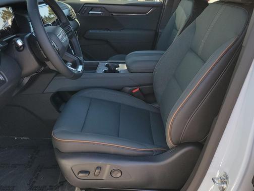 2026 GMC Acadia AWD AT4